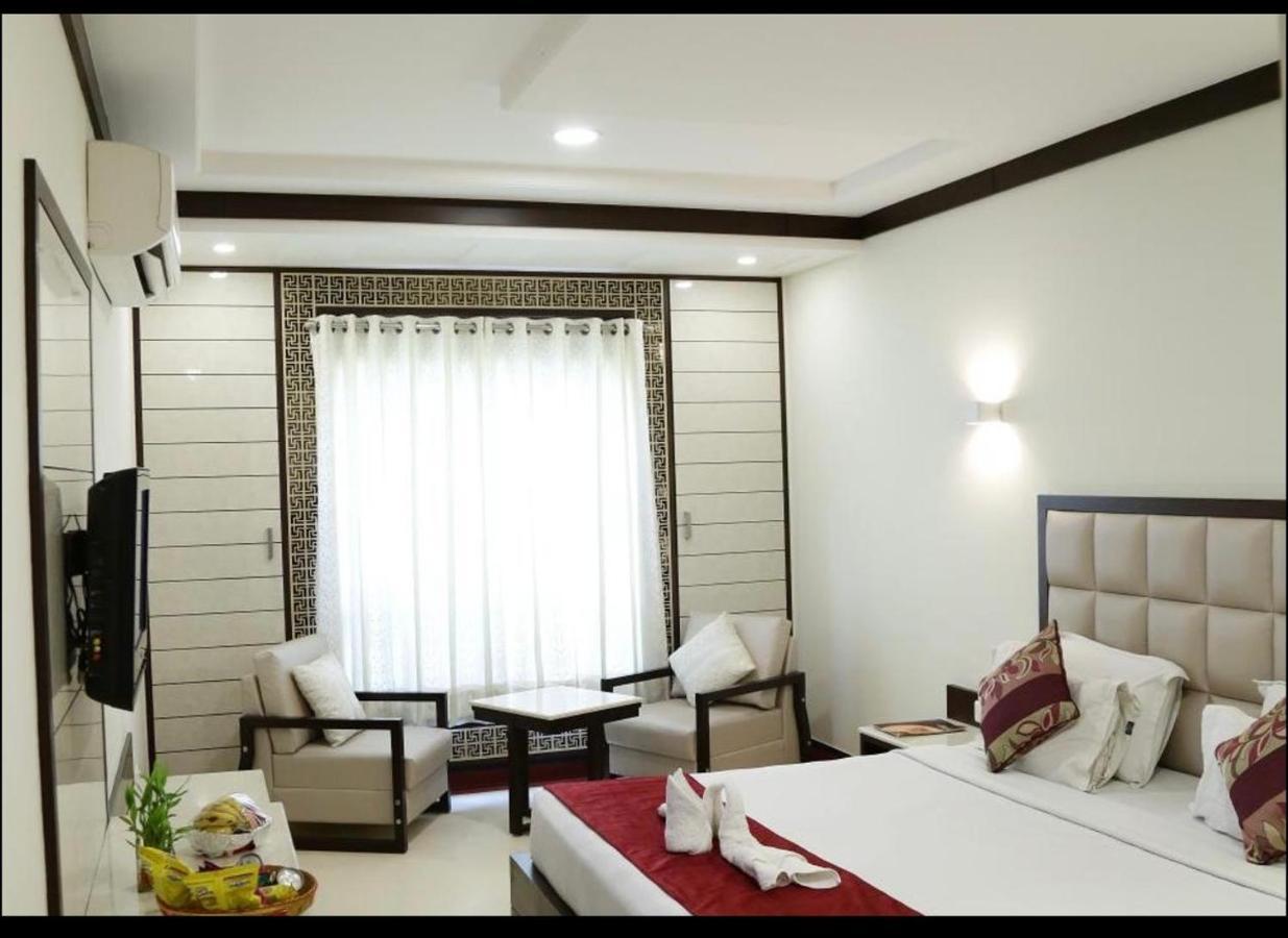Hotel Bhoomivilas Agra  Exterior foto